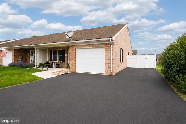 720 NAPLES DR, Hagerstown, MD 21740