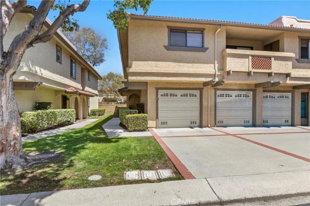 25183 Oak Canyon, Lake Forest, CA 92630