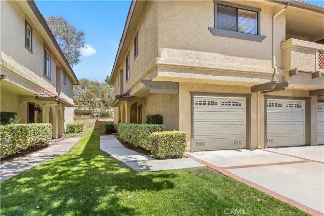 25183 Oak Canyon, Lake Forest, CA 92630