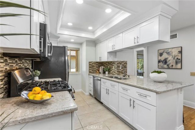 25183 Oak Canyon, Lake Forest, CA 92630