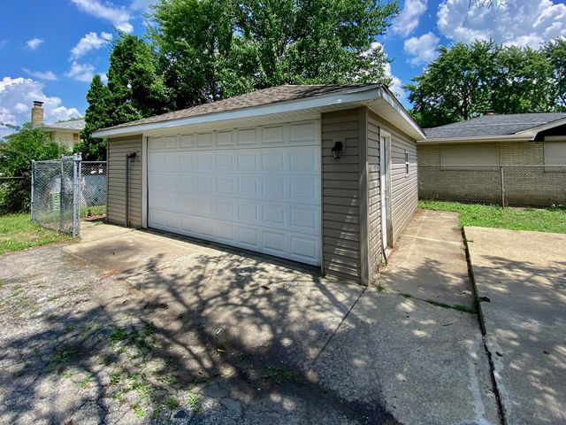 1238 E 166th Street, South Holland, IL 60473