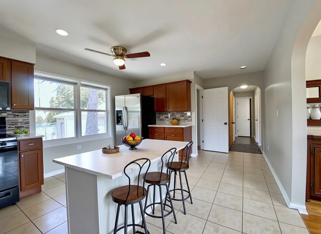 1238 E 166th Street, South Holland, IL 60473