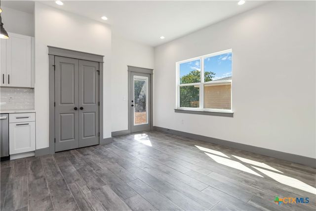 18 Summertime Circle, Wimberley, TX 78676