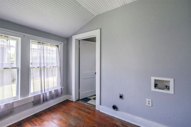 1804 Lipscomb Street, Fort Worth, TX 76110