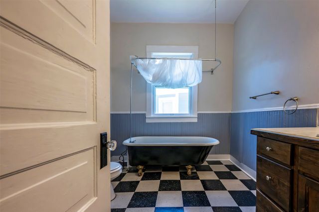 1804 Lipscomb Street, Fort Worth, TX 76110
