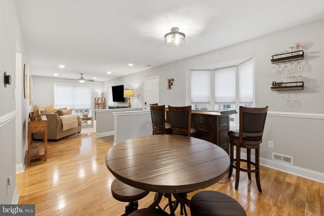 12 SAWGRASS CT, Blackwood, NJ 08012