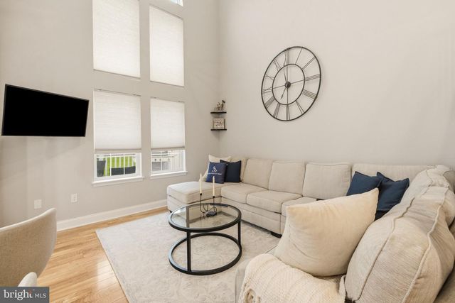 12 SAWGRASS CT, Blackwood, NJ 08012