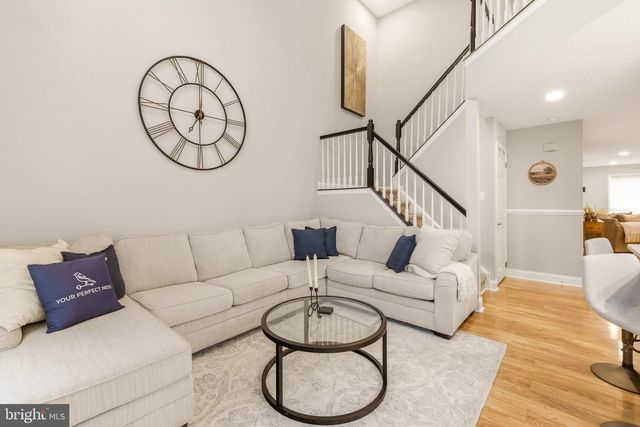 12 SAWGRASS CT, Blackwood, NJ 08012