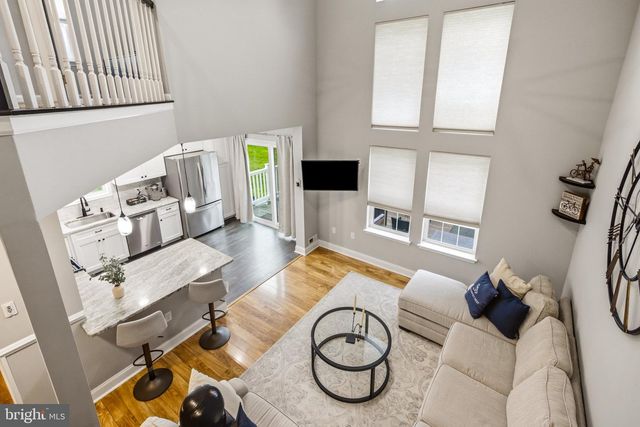 12 SAWGRASS CT, Blackwood, NJ 08012