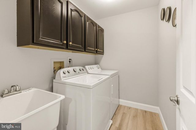 12 SAWGRASS CT, Blackwood, NJ 08012