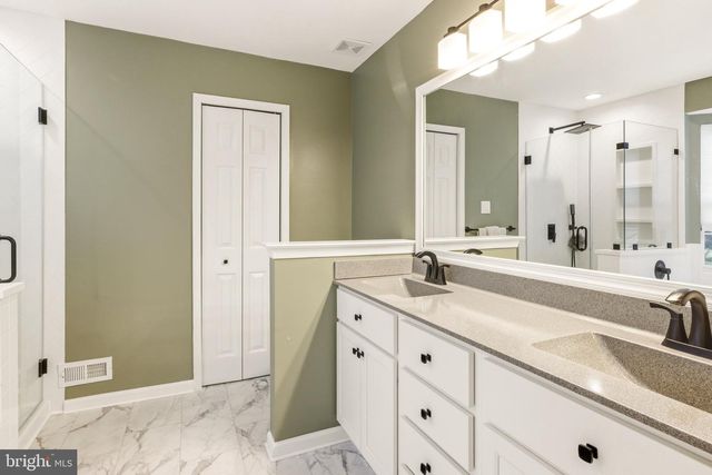 12 SAWGRASS CT, Blackwood, NJ 08012