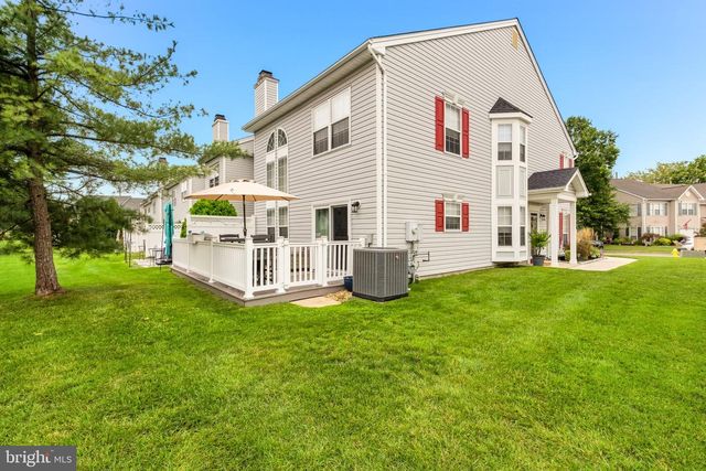 12 SAWGRASS CT, Blackwood, NJ 08012