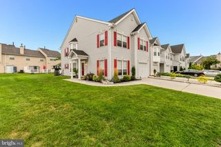 12 SAWGRASS CT, Blackwood, NJ 08012