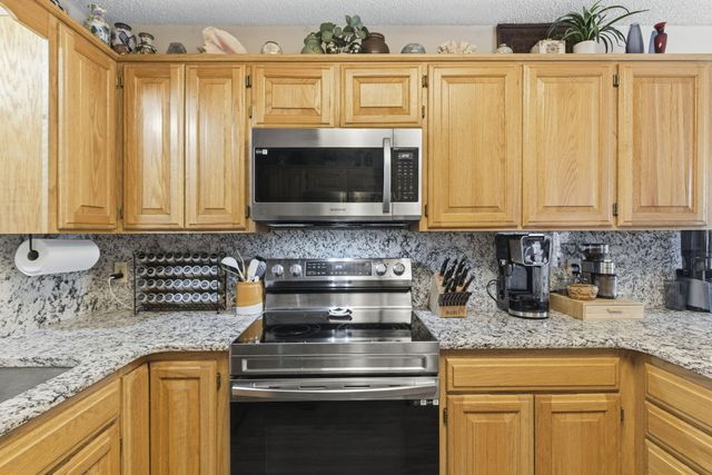 2 Ardley Lane, Bella Vista, AR 72714