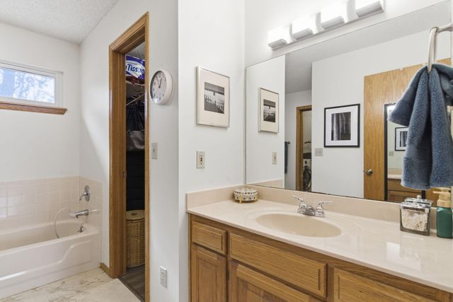 2 Ardley Lane, Bella Vista, AR 72714