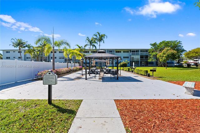 4800 Hillcrest Ln 408 408, Hollywood, FL 33021