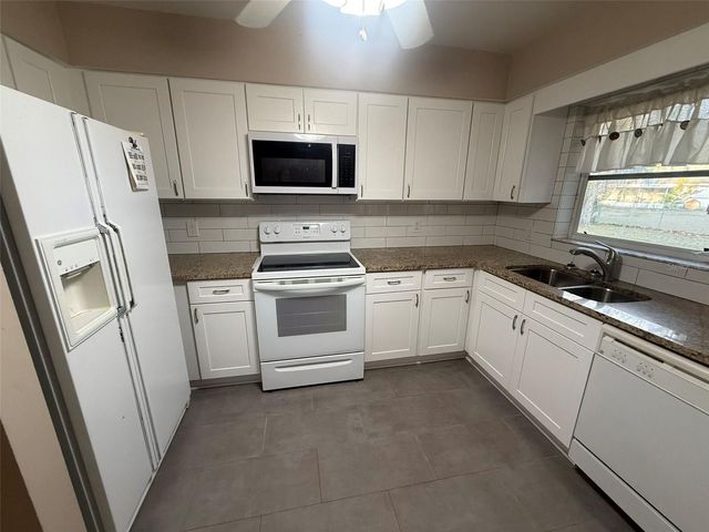 2868 N SALFORD BOULEVARD, North Port, FL 34286