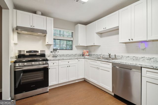 5233 McCarter Station, Stone Mountain, GA 30088