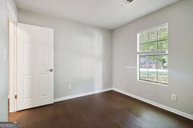 5233 McCarter Station, Stone Mountain, GA 30088