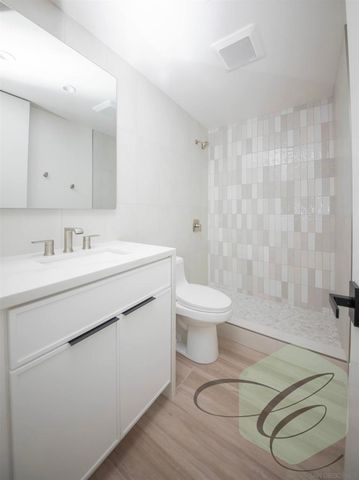 8111 Camino del Oro, San Diego, CA 92037