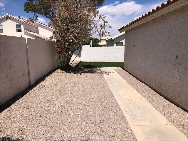 8420 ASPENBROOK Avenue, Las Vegas, NV 89145