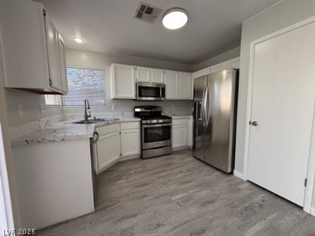 8420 ASPENBROOK Avenue, Las Vegas, NV 89145