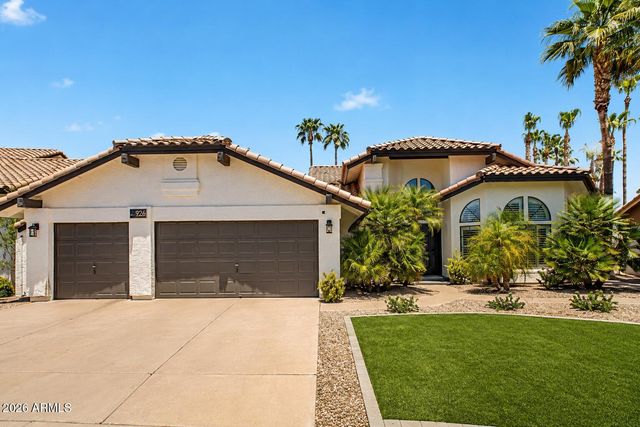 926 W COAST Drive, Gilbert, AZ 85233