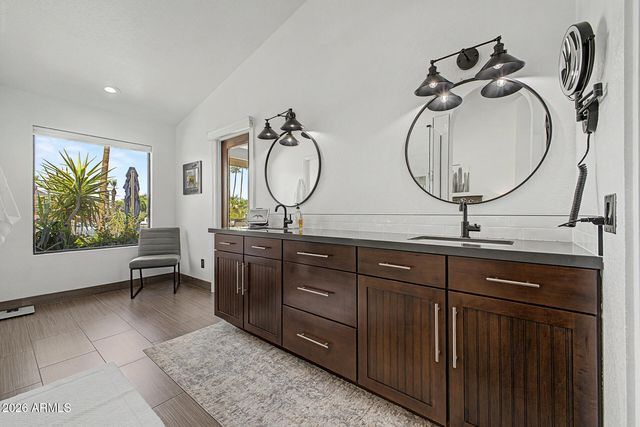 926 W COAST Drive, Gilbert, AZ 85233