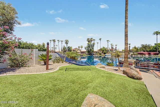 926 W COAST Drive, Gilbert, AZ 85233