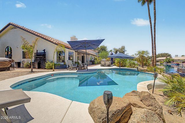 926 W COAST Drive, Gilbert, AZ 85233