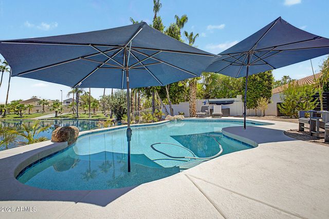 926 W COAST Drive, Gilbert, AZ 85233