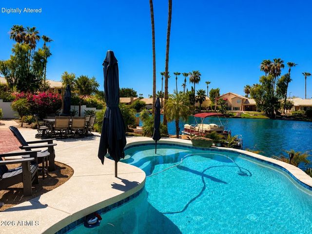 926 W COAST Drive, Gilbert, AZ 85233
