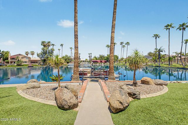 926 W COAST Drive, Gilbert, AZ 85233