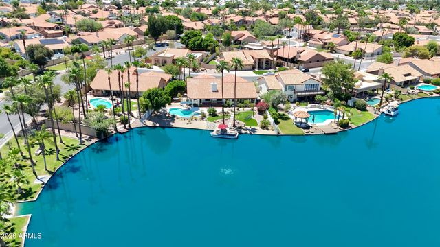 926 W COAST Drive, Gilbert, AZ 85233