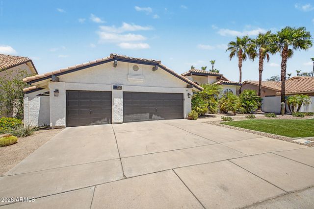 926 W COAST Drive, Gilbert, AZ 85233