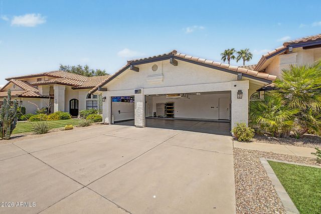 926 W COAST Drive, Gilbert, AZ 85233