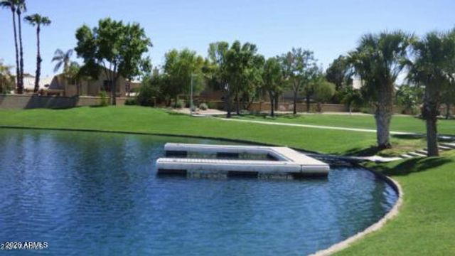 926 W COAST Drive, Gilbert, AZ 85233