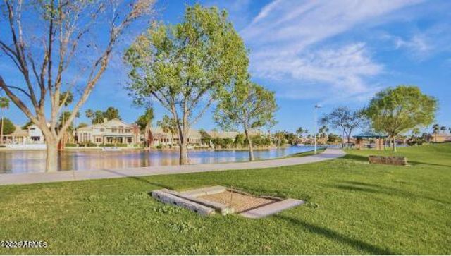 926 W COAST Drive, Gilbert, AZ 85233