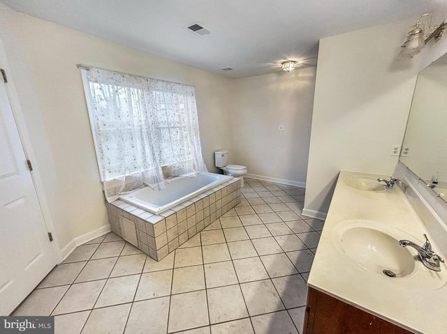 20502 QUIET VALLEY CT, Hagerstown, MD 21742