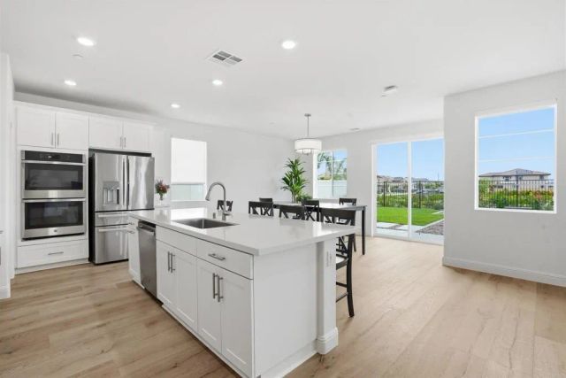 30477 Waterline Drive, Menifee, CA 92584