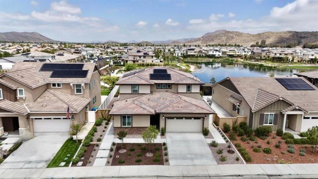 30477 Waterline Drive, Menifee, CA 92584