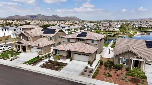 30477 Waterline Drive, Menifee, CA 92584