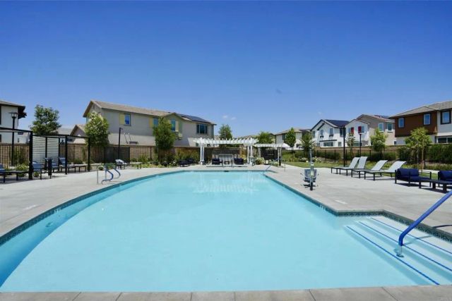 30477 Waterline Drive, Menifee, CA 92584
