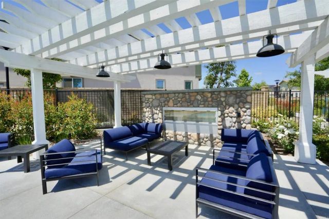 30477 Waterline Drive, Menifee, CA 92584