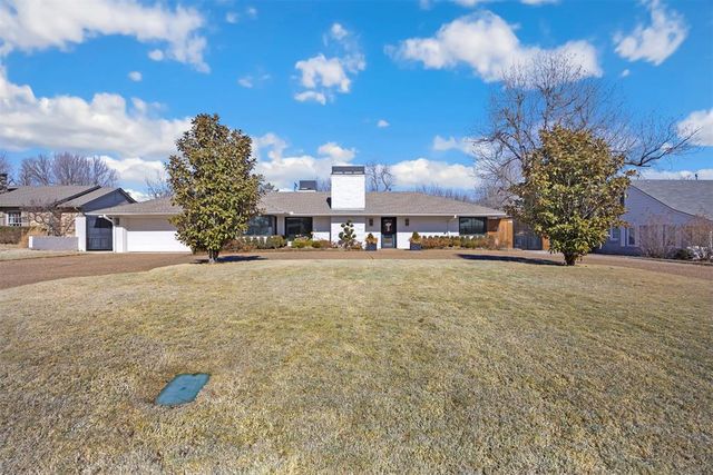 1803 Drakestone Avenue, Nichols Hills, OK 73120