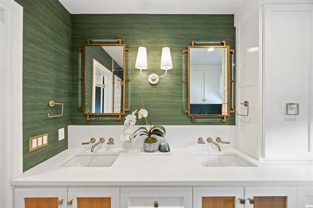 1803 Drakestone Avenue, Nichols Hills, OK 73120