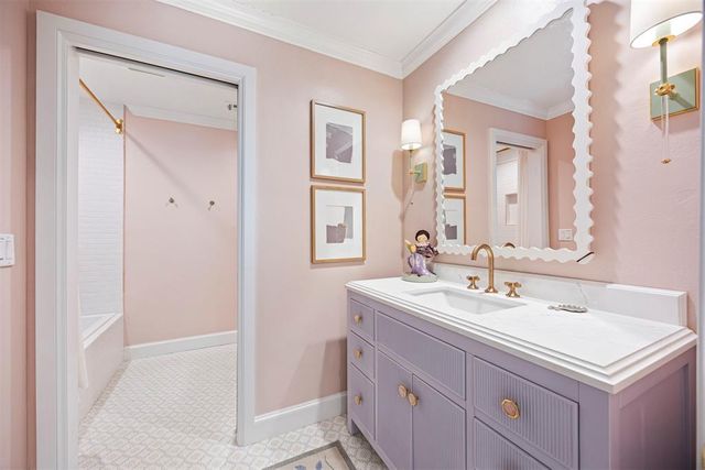 1803 Drakestone Avenue, Nichols Hills, OK 73120