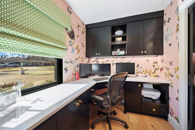 1803 Drakestone Avenue, Nichols Hills, OK 73120