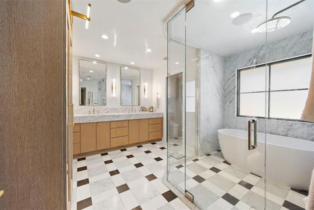 1803 Drakestone Avenue, Nichols Hills, OK 73120