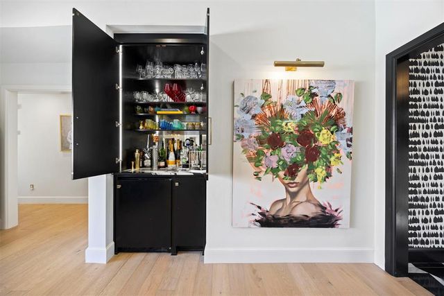 1803 Drakestone Avenue, Nichols Hills, OK 73120